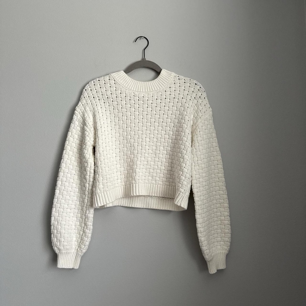 Jessica Simpson White Crew Neck Sweater with Textured Knit